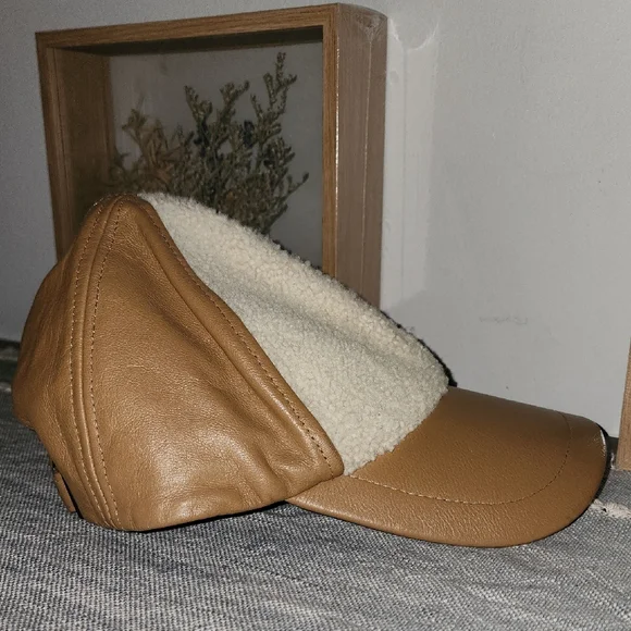 UGG Australia UnisexGenuine Cream Shearling Smooth Tan Leather Baseball Cap - Picture 4 of 15